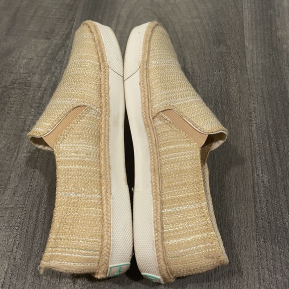 Jack Rogers Tan Tucker slip-on sneaker size 6.5 - Picture 5 of 7